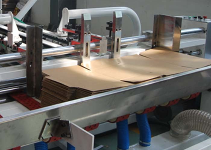 220pcs/Min Automatic Folder Gluer Stitcher Machine 7000kgs PLC Control