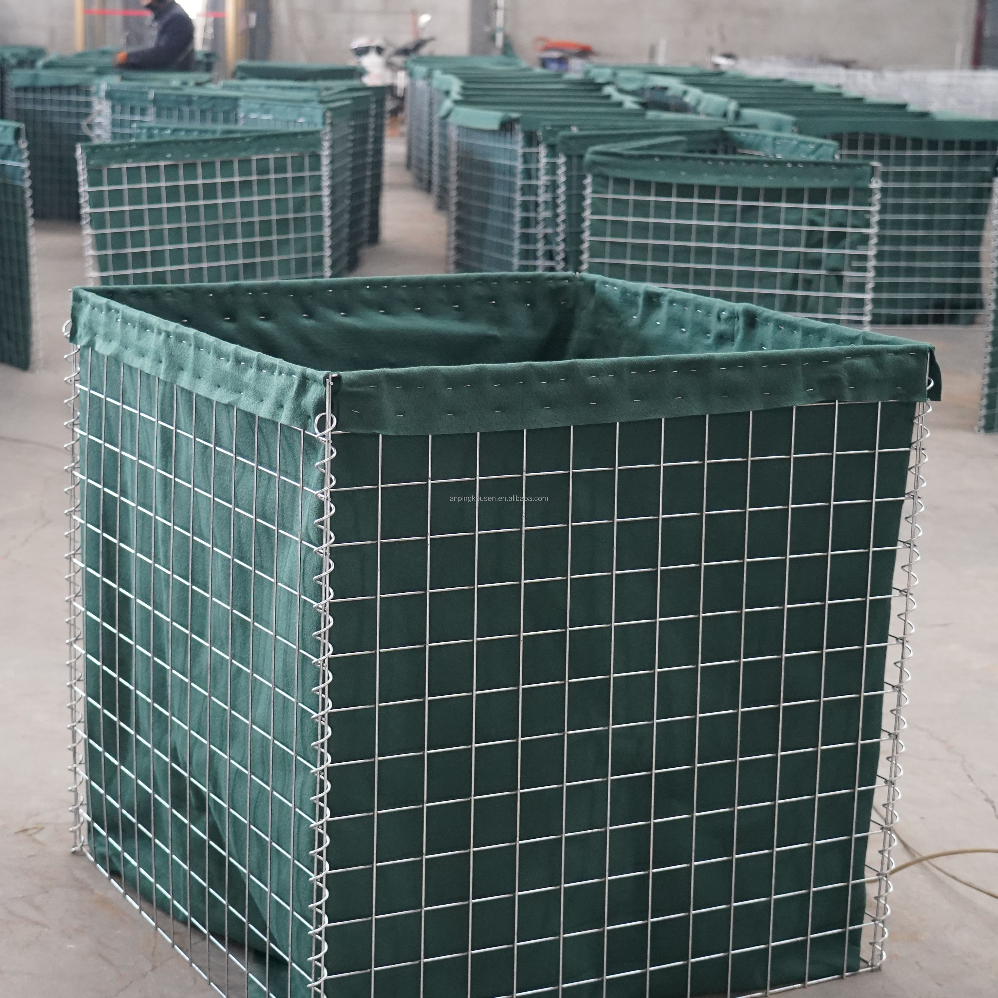 Chain Link Fence Extension Arms with Galvanized Steel Barbed Wire Two Wire Twist Type