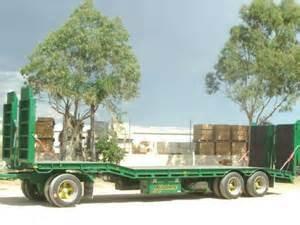 China 60T Cargo Semi Trailer Truck , Low Loader Semi Trailer With Air Suspension wholesale