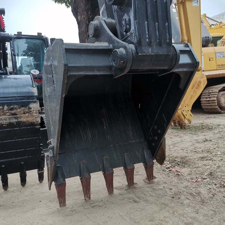 Good Condition 21 Ton Used Volvo 210 Excavators in Japan Year 2021 Crawler Chain