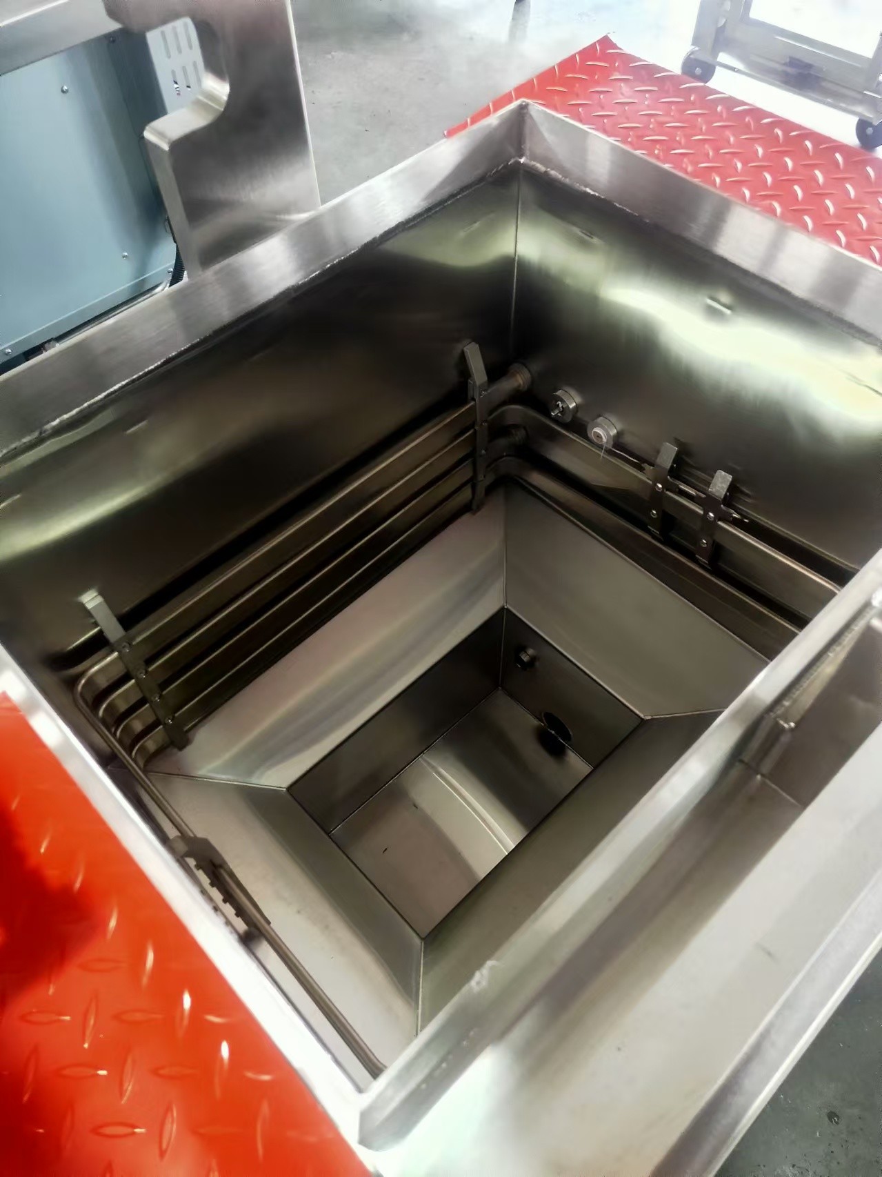 8HD Electric Smart Touch Panel 55L 5 Fry Tray Big Productivity Chicken Pressure Fryer
