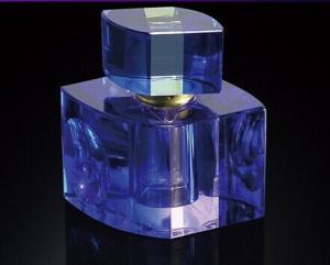 China Elegant Crystal Perfume Bottle wholesale