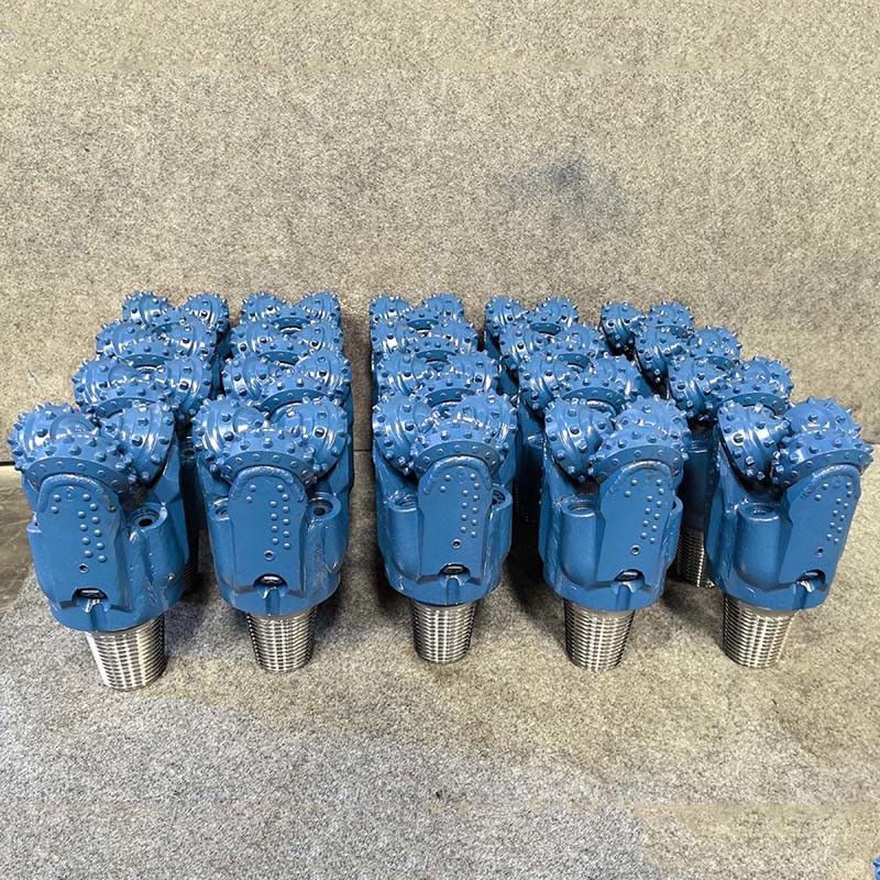 Oil And Gas Extraction Tricone Roller Bits With 2 3/8 Reg To 7 5/8 Reg Thread Type