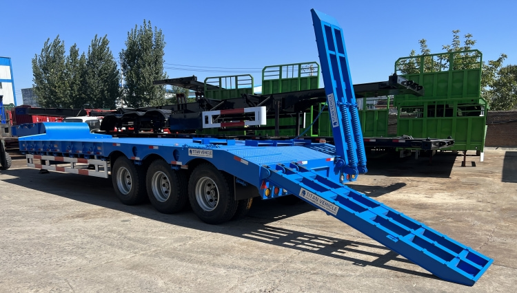 Tri Axle Low Loader Trailer for Sale in Mauritius | Heavy Load Low Loader Truck Trailer