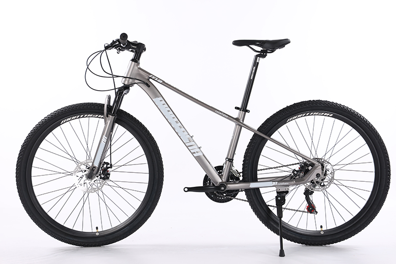 Customized Carbon Fiber Effect Mountain Bike with SHIMANO 21 Speed Groupset and Alloy Frame by GOMID