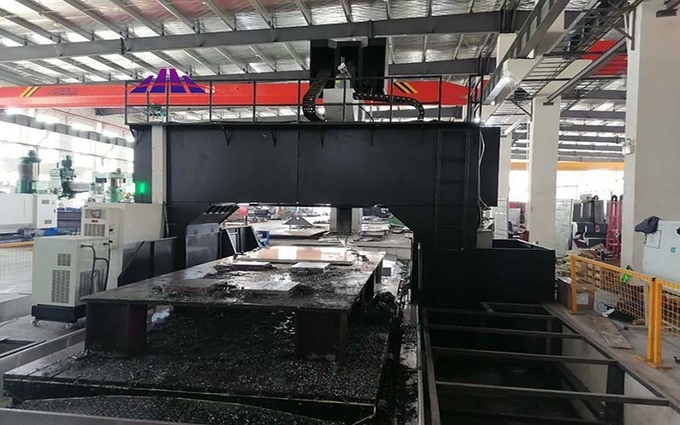 100gsm SMS Non Woven Roll Making Machine For Baby Adult Diapers