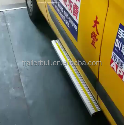 Max. Capacity 200 kgs Electric Motorhome RV Sliding Steps for Trailers and Pickup Vans