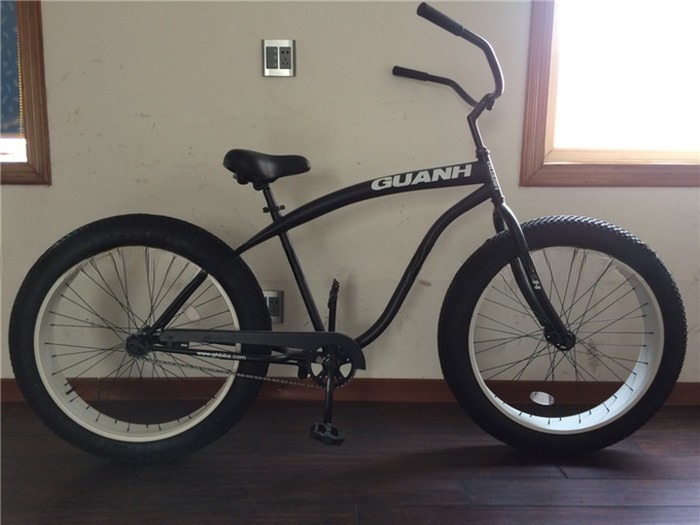 Beach Cruiser Style Fat Tire Bike with 26*4.0 Tire and Steel Fork Material
