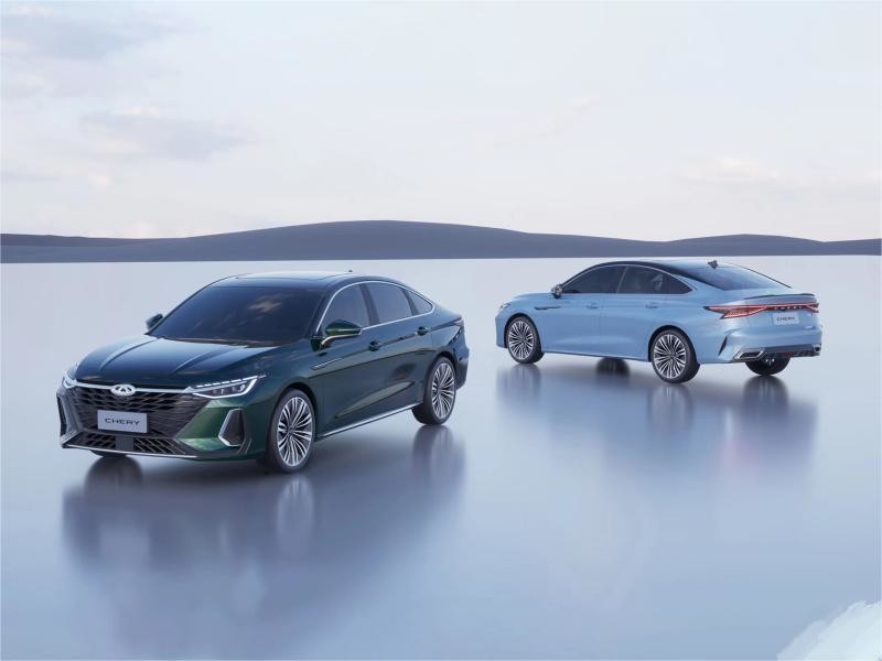 Gasoline Chery Arrizo 8 Vehicle Automobile Two Wheel Drive Advanced Sedan