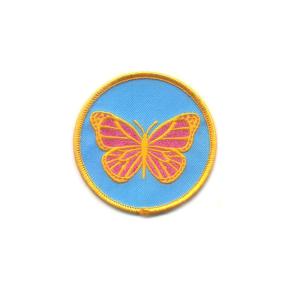 China Custom Club Logo Patches Embroidered Applique Merrowed Souvenir Hats Patch wholesale