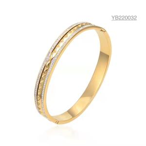 China 18k Gold Welt Womens Stainless Steel Bracelet Rhombus Inlaid Rhinestone Bangle wholesale