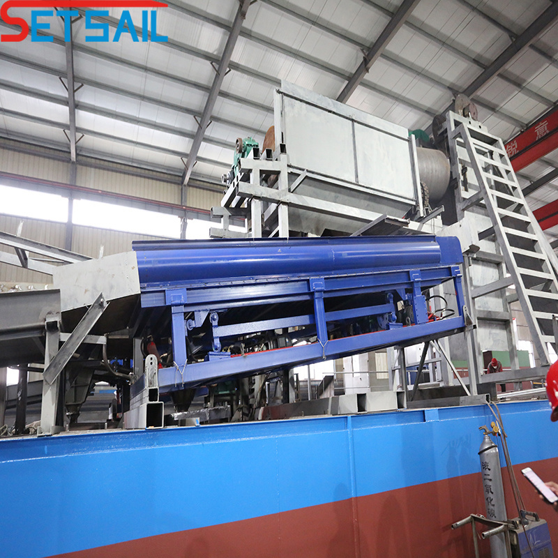 Chain Bucket Gold Dredger Used in River and Lake