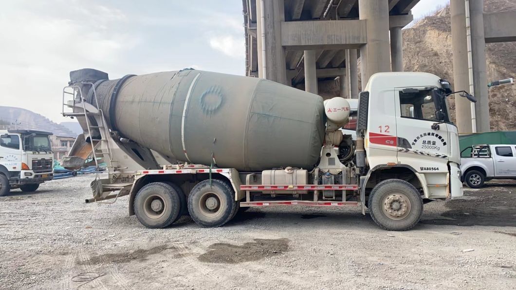 Sy Used Concrete Mixer Truck Is Sold in 12 Square Meters