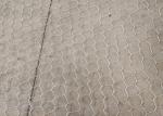 Anti - Aging Hexagonal Chicken Wire Mesh , Chicken Mesh Wire Fencing