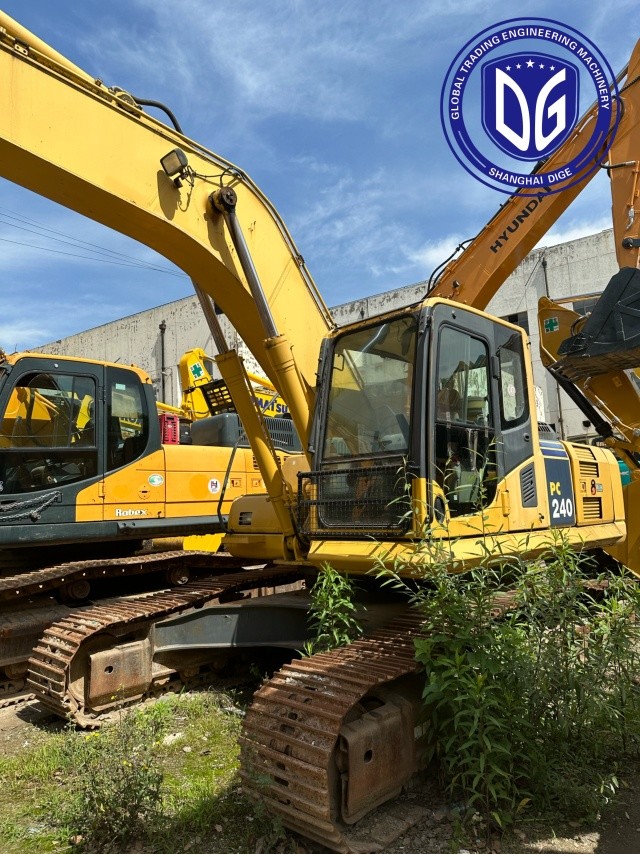 Komatsu PC240 Used Crawler Excavator Automated Fuel Management System
