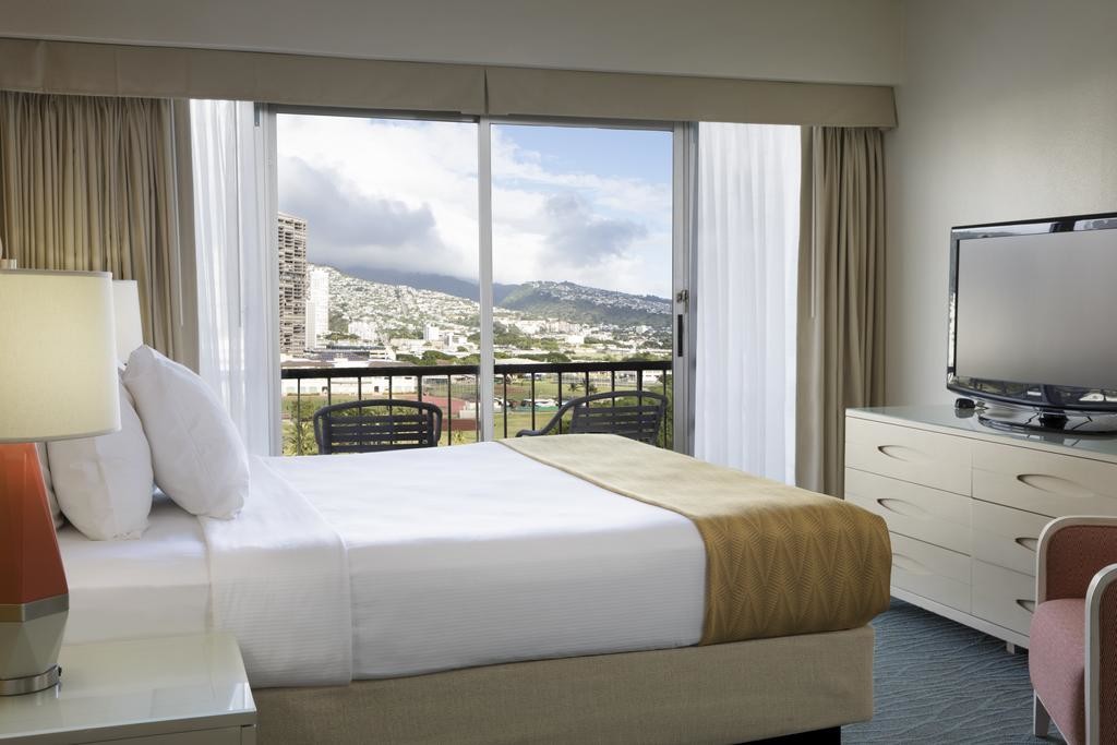 Fashion Design of Hotel room Interior Furniture by White painting Queen Bed with Side table and Storage Chest of Drawers