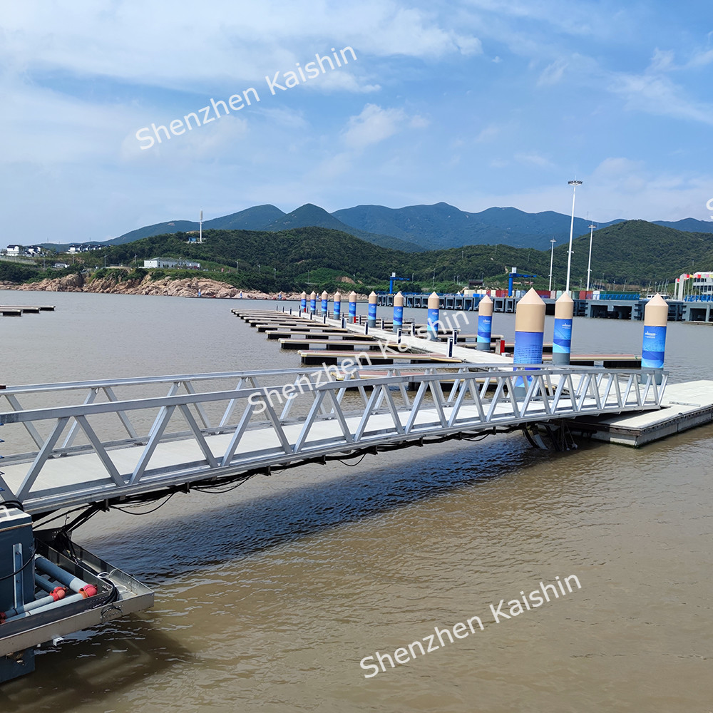 Customized Marine Aluminum Gangways For Marina Dock Yacht Floating Pontoon Bridge