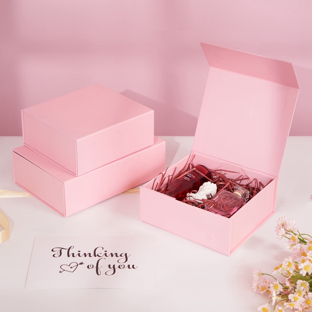 Glossy Lamination Custom Branding Magnetic Closure Gift Clothing Packaging Paper Box