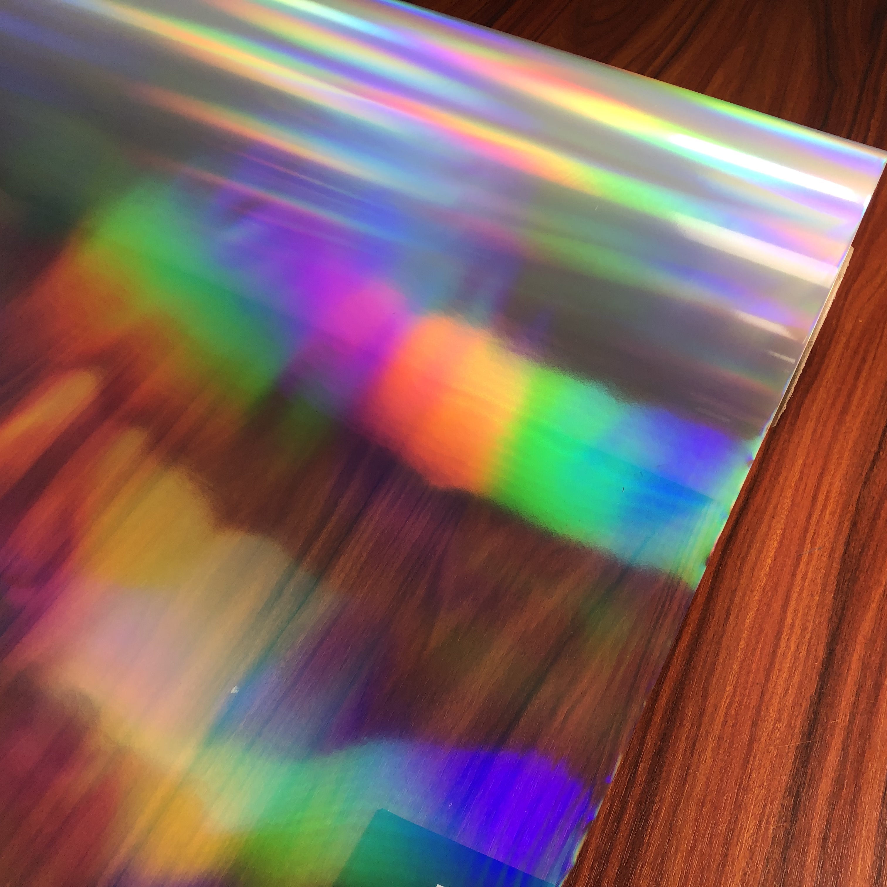 Eco-Friendly Holographic Film for Sustainable and Eye-Catching Packaging Designs