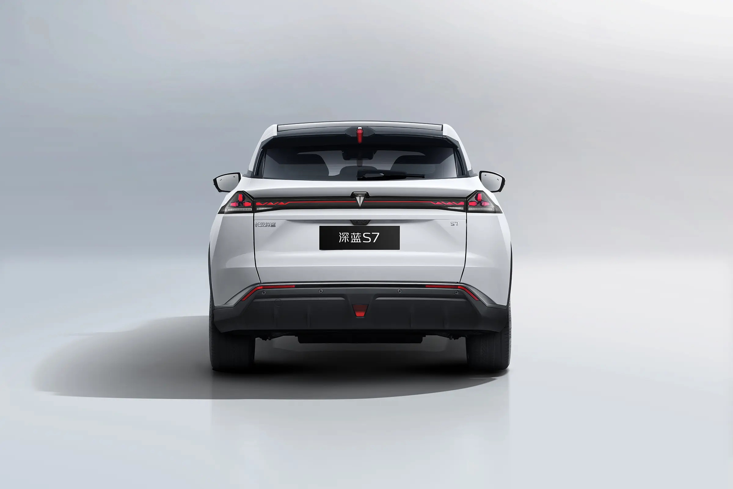 Discover The Next Generation Of Electric Vehicles With Changan Electric Car DEEP BLUES07