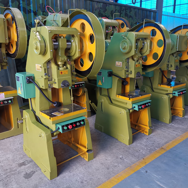 16T Automatic Hole Puncher Machine 1500w C Type CNC Sheet Metal Punching Machine