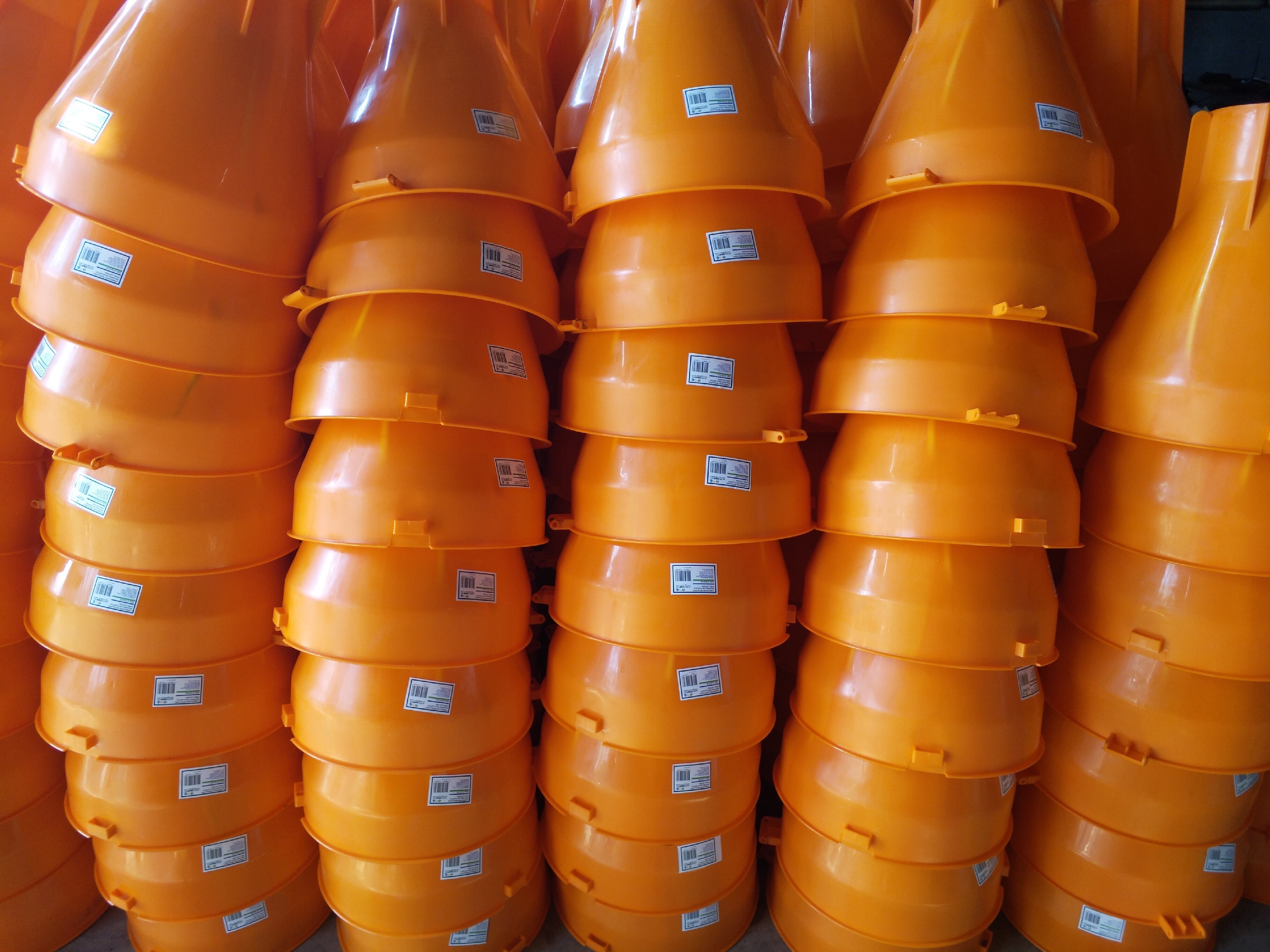 Poultry Plastic Feed Troughs Orange Plastic Animal Feed Troughs