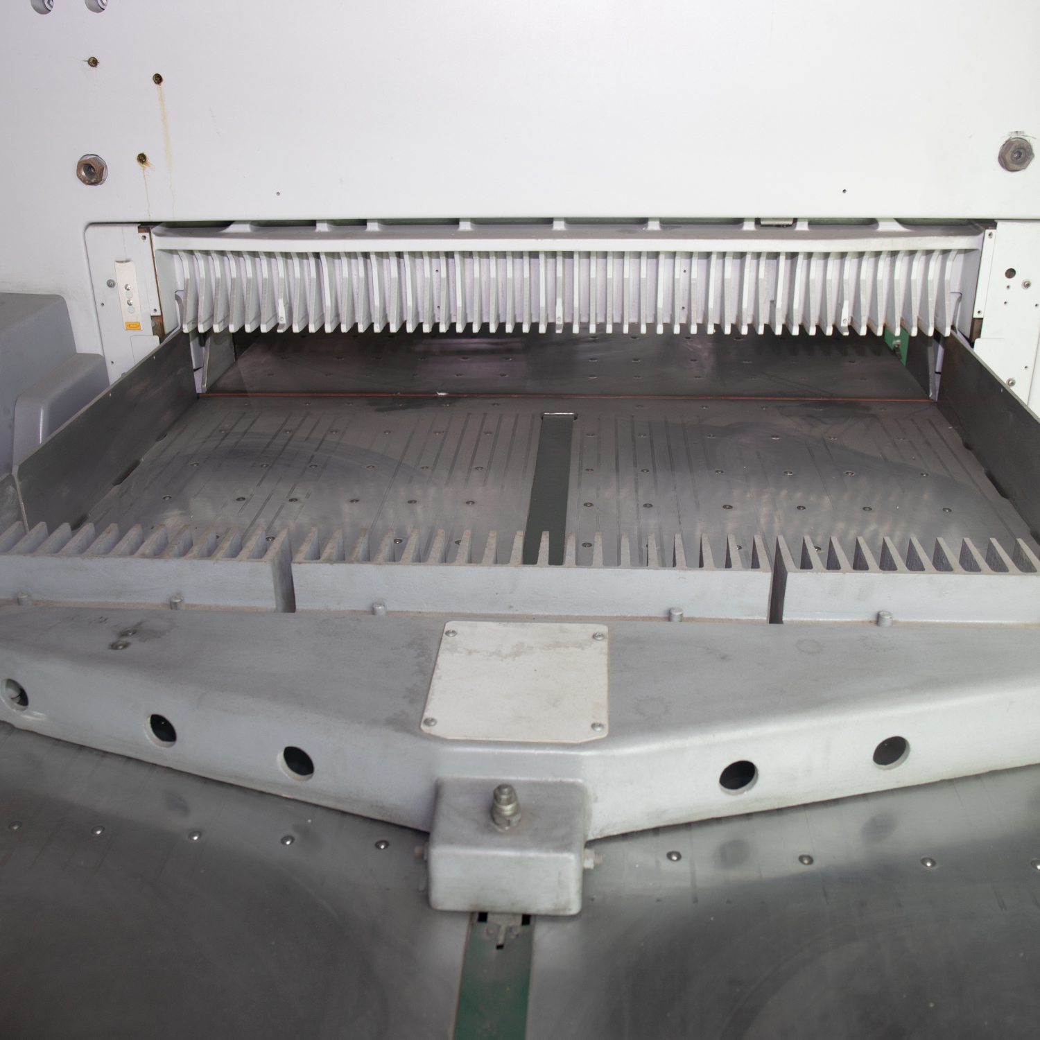 PLC Polar Paper Cutting Machine Essential 380v For Maintaining Your Cutting Machine Performance