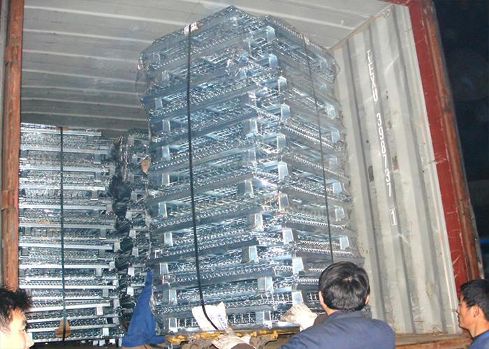 Moveable Foldable Wire Container , Steel Wire Cage With Galvanized Surface Treatment