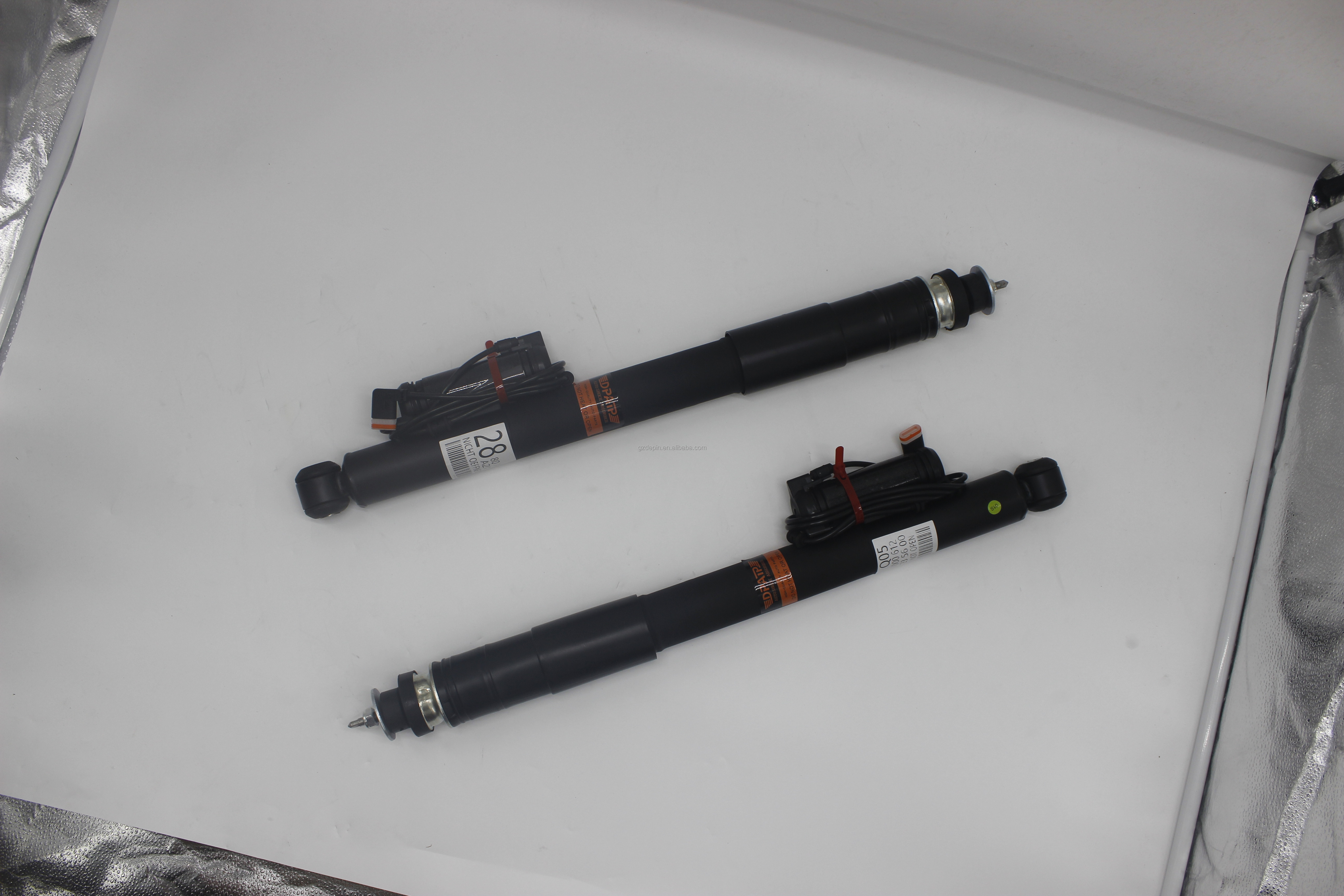 Car Fitment Mercedes-Benz Rear Shock Absorber for W211 W219 2113262400 2113240004