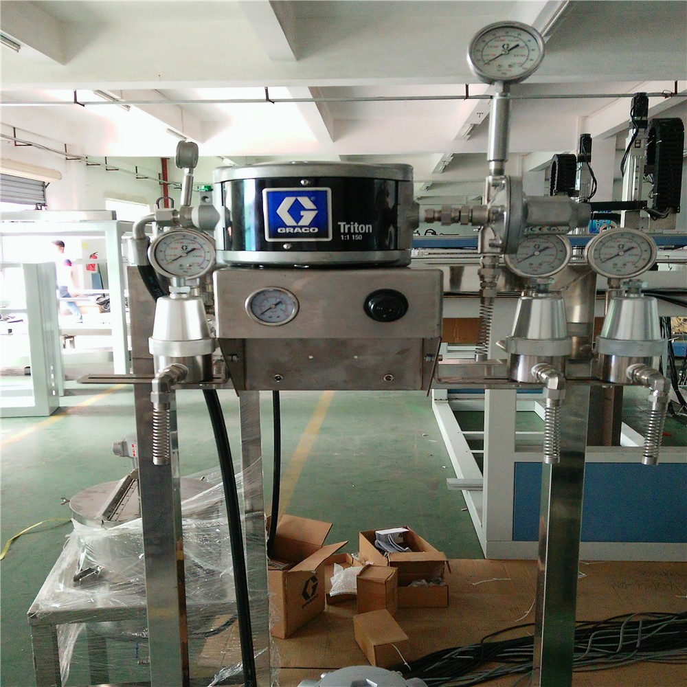 ODM Five Axis Auto Spray Painting Machine With Water Curtain Booth