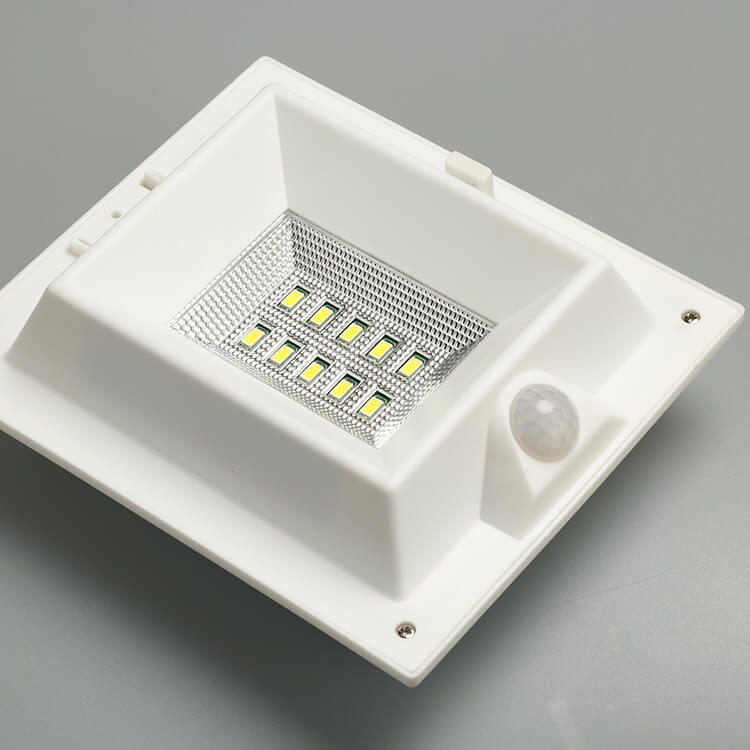 Outdoor Wall Mounted Solar Garden Light with PIR Motion Sensor and 300lm Luminous Flux
