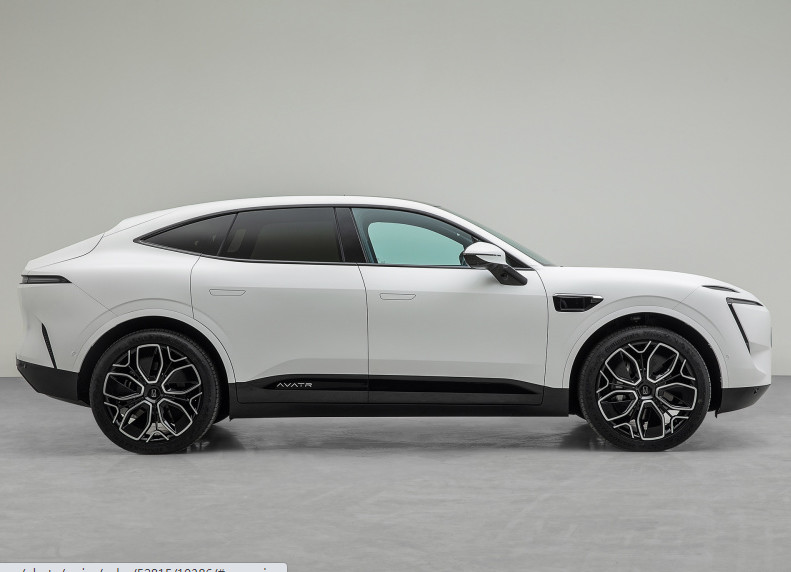 Pure Electric Avita 11 Five Seater Car High Performance Hatchback
