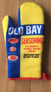 China Slip Resistant Heavy Duty Printed Oven Gloves Soft Feel For Heat Resistant Work on sale