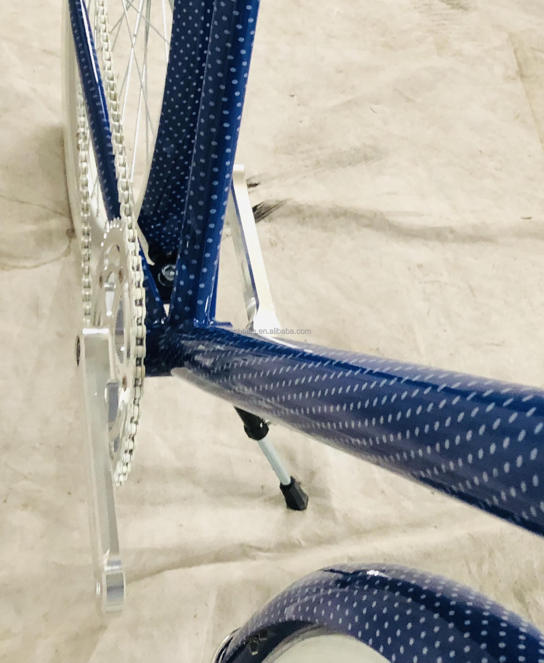 Ordinary Pedal 700C Unisex Bicycle with Simple Design and Coaster Brake