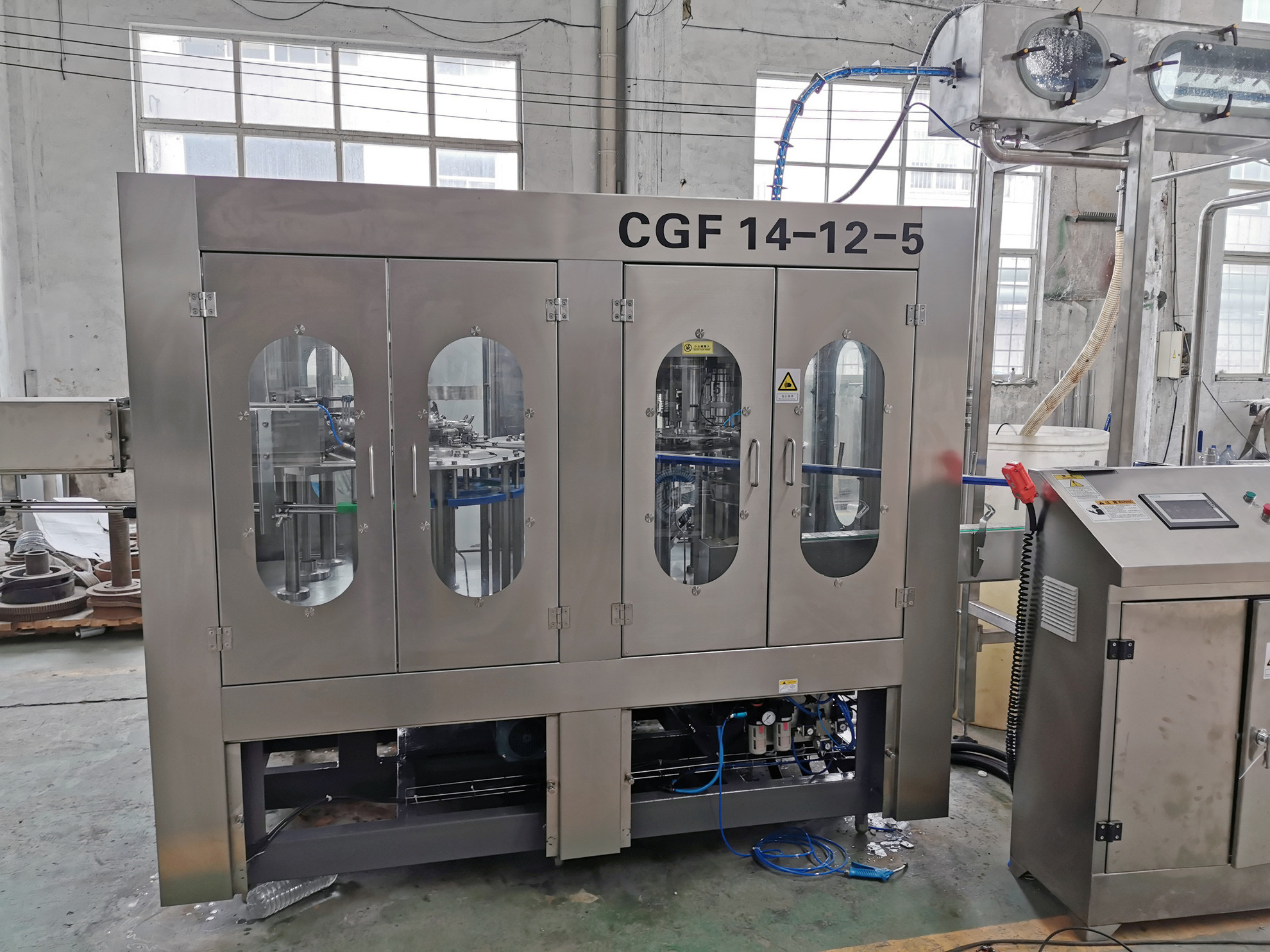 Customized Rotary Stable Plastic Bottle Filling Machine For Big Capacity