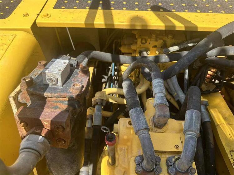 Multi Used Crawler Chain Komatsu Pc400-8r Excavator with 1.9m3 Bucket Capacity
