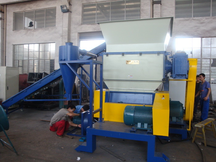 Hard Knife Double Shaft Shredder 380V / 50Hz Voltage Max 1500*770mm Shredding Chamber