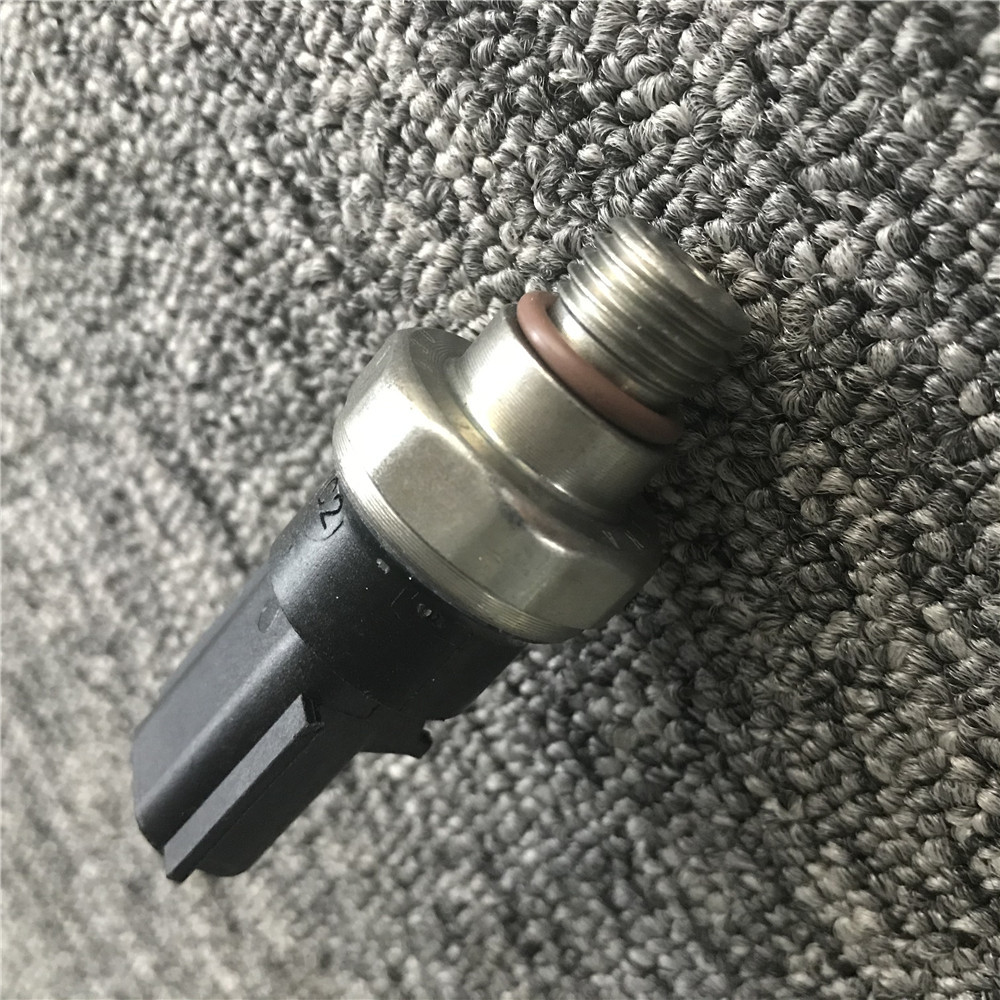 Excavator Oil Pressure Sensor 4076930-3488 6D102 For Komatsu PC200-7/8