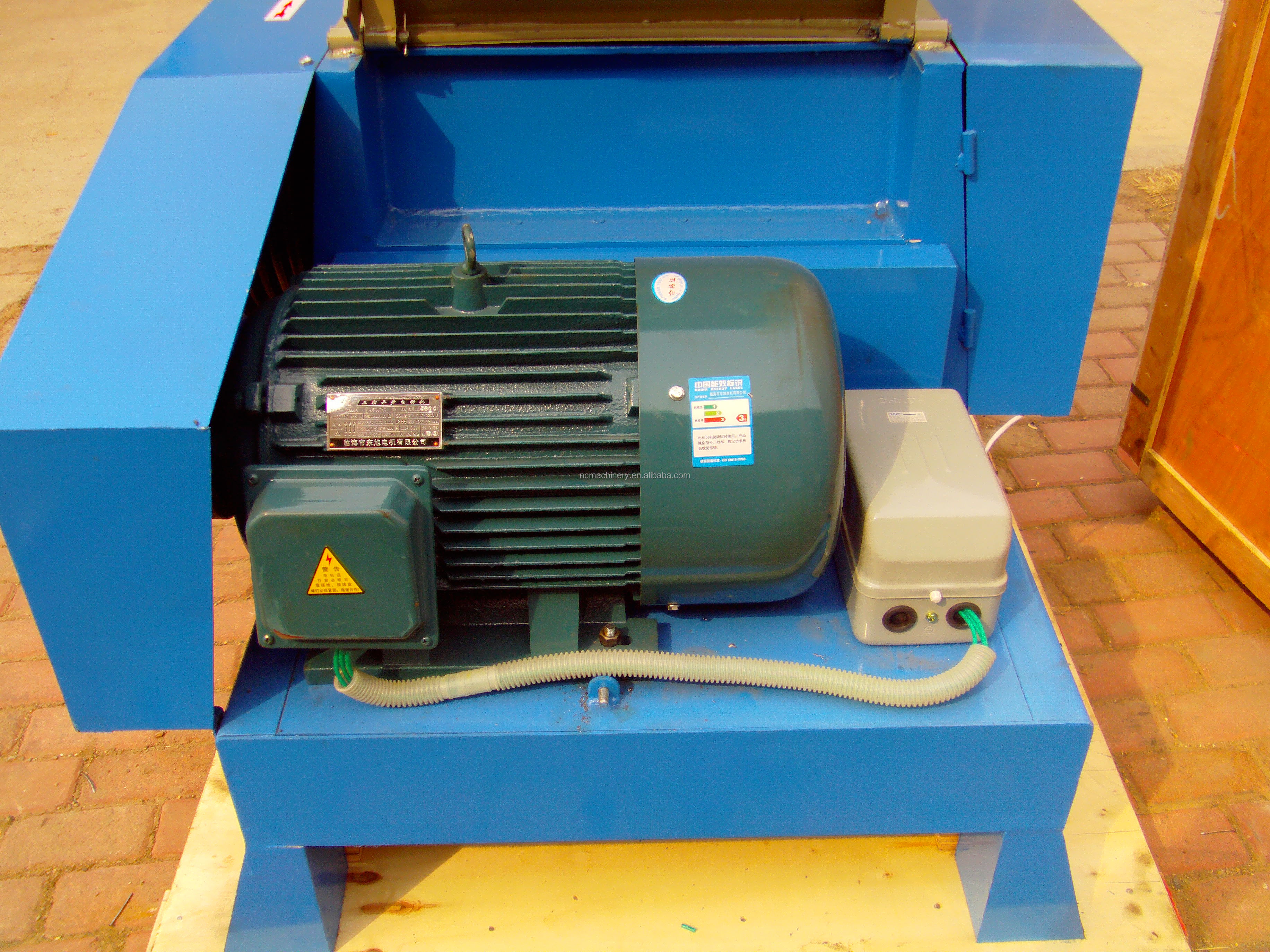 200-600KG/H Cow Bone Grinder Essential for Fruit Processing Plant Operations