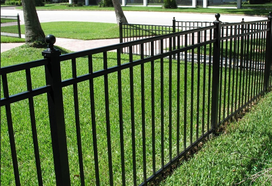 CE PVC Coated Flat Top Iron Fence , 4ft High Outdoor Pool Fence