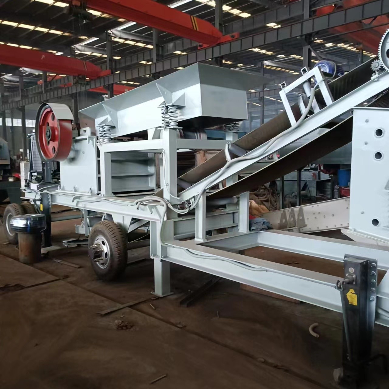 Mobile Jaw Crusher and Separating Machines