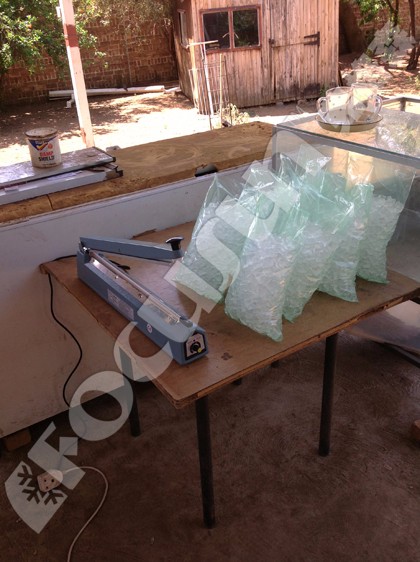 Energy Mining Industry Semi Automatic Ice Packer for Commercial in Plastic Packaging