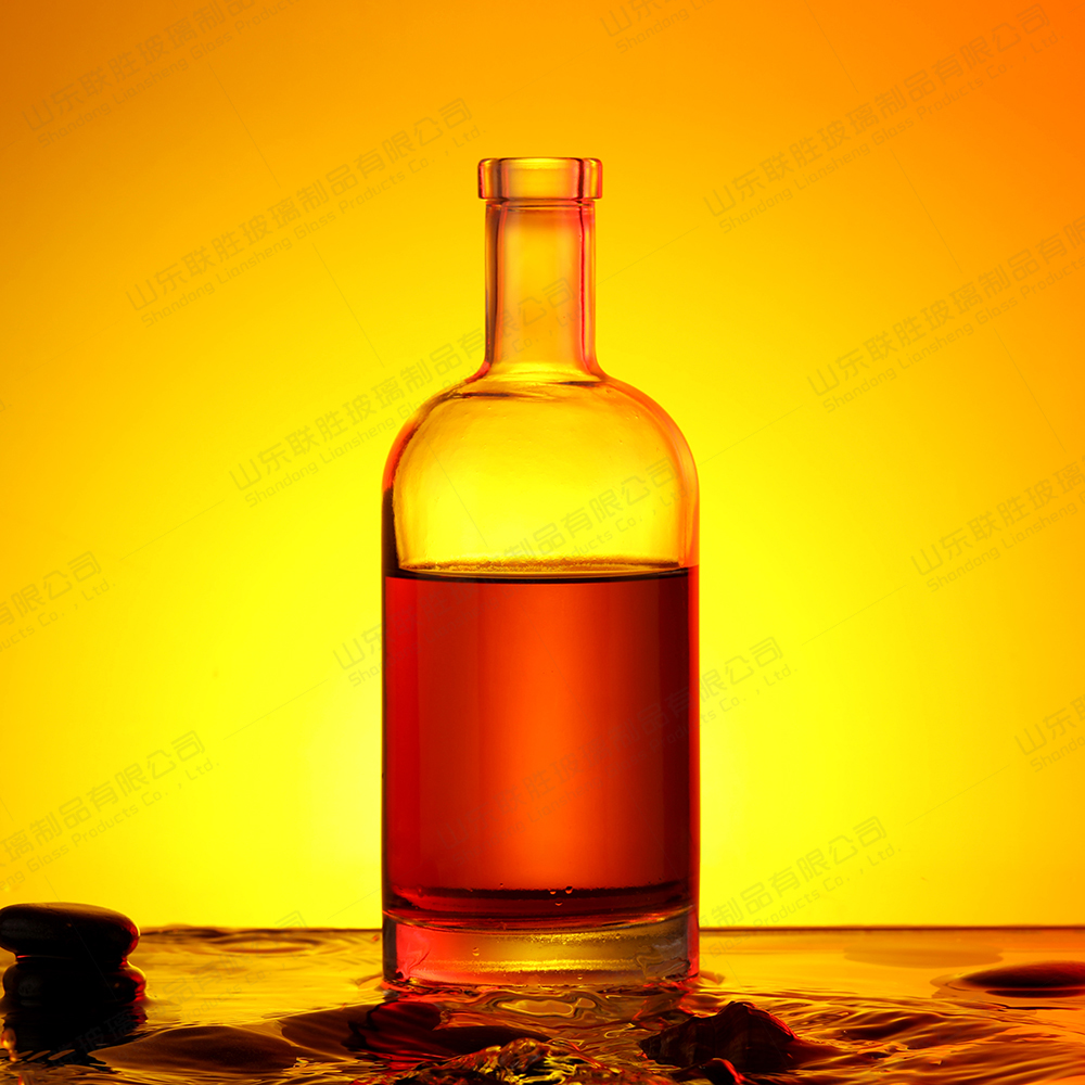 Customized 500ml 750ml Clear Empty Glass Bottle for Vodka Gin Rum Tequila Whisky Brandy