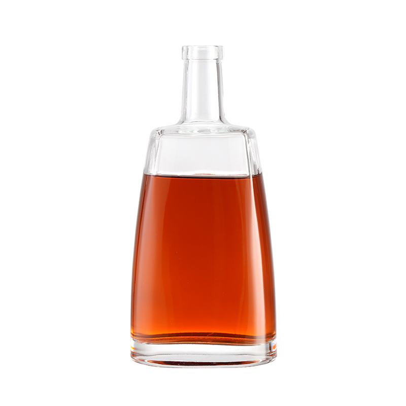 Customied Bottle Color 500ml 750ml Gin Glass Bottle With Lid for Beverage Distribution