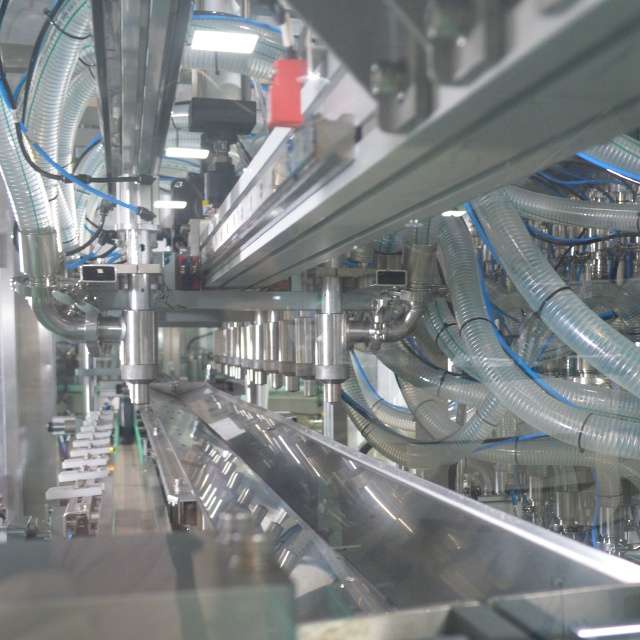 Plastic Packaging Material Used in 20 Nozzles Tracking Filling Machine for Shampoo