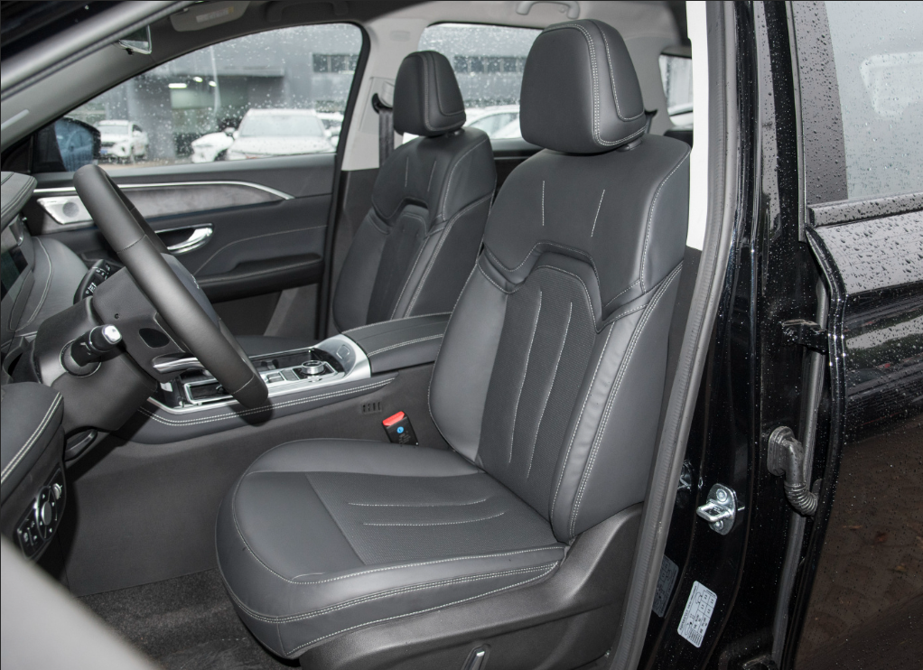 Jetour X90 Plus Petrol Cars and Front drum Rear drum Brake System with Max Speed 180 Km/h