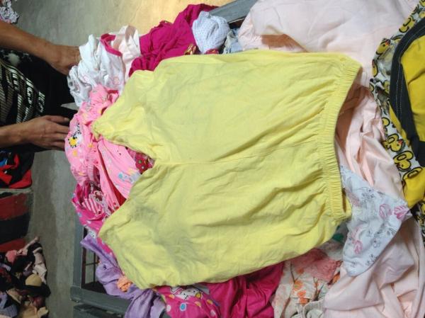 Quality buying children clothes  stocklots for sale
