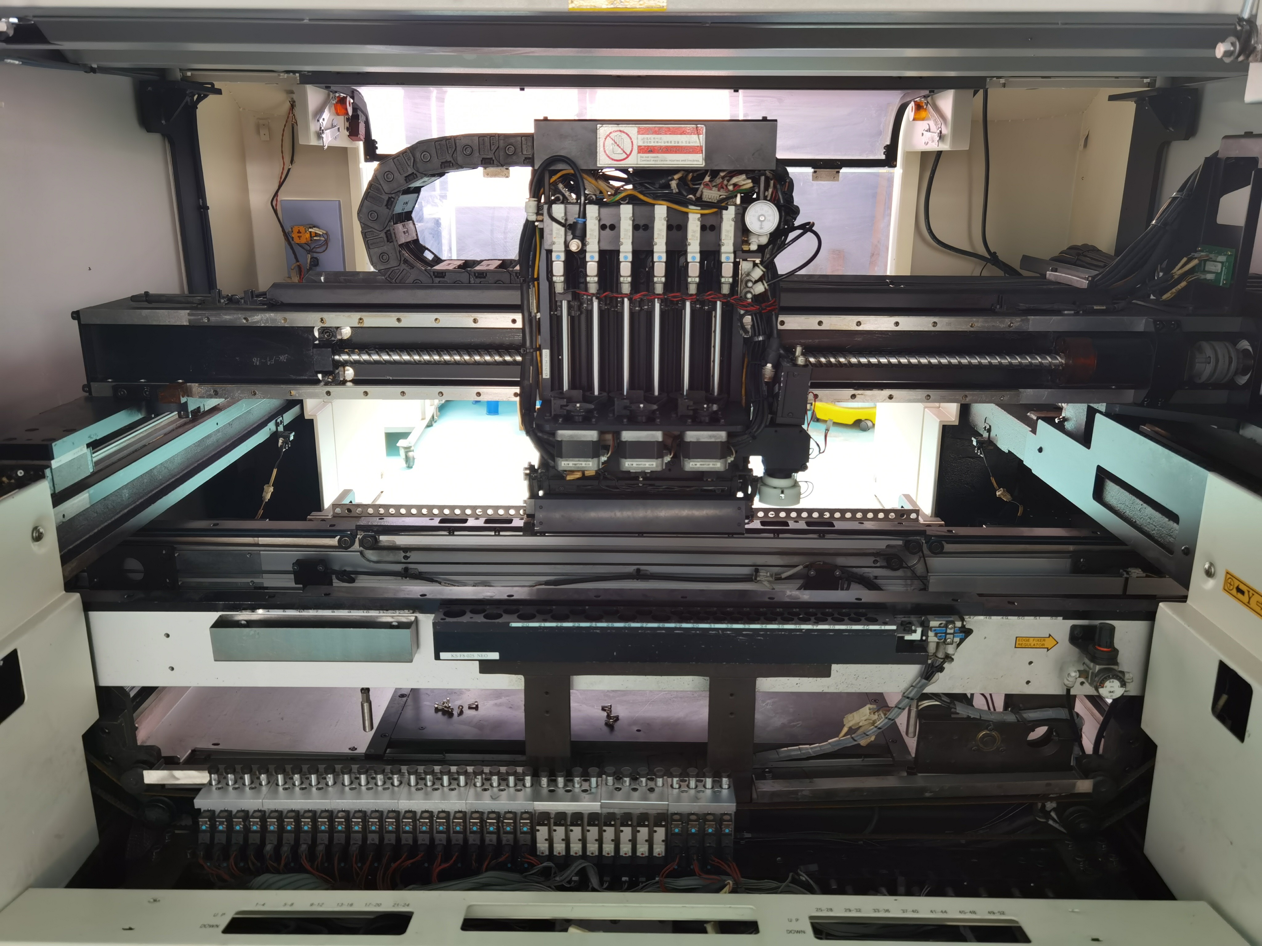 SMT Chip Mounter machine High Speed HANWHA Samsung CP40 Pick And Place Machine