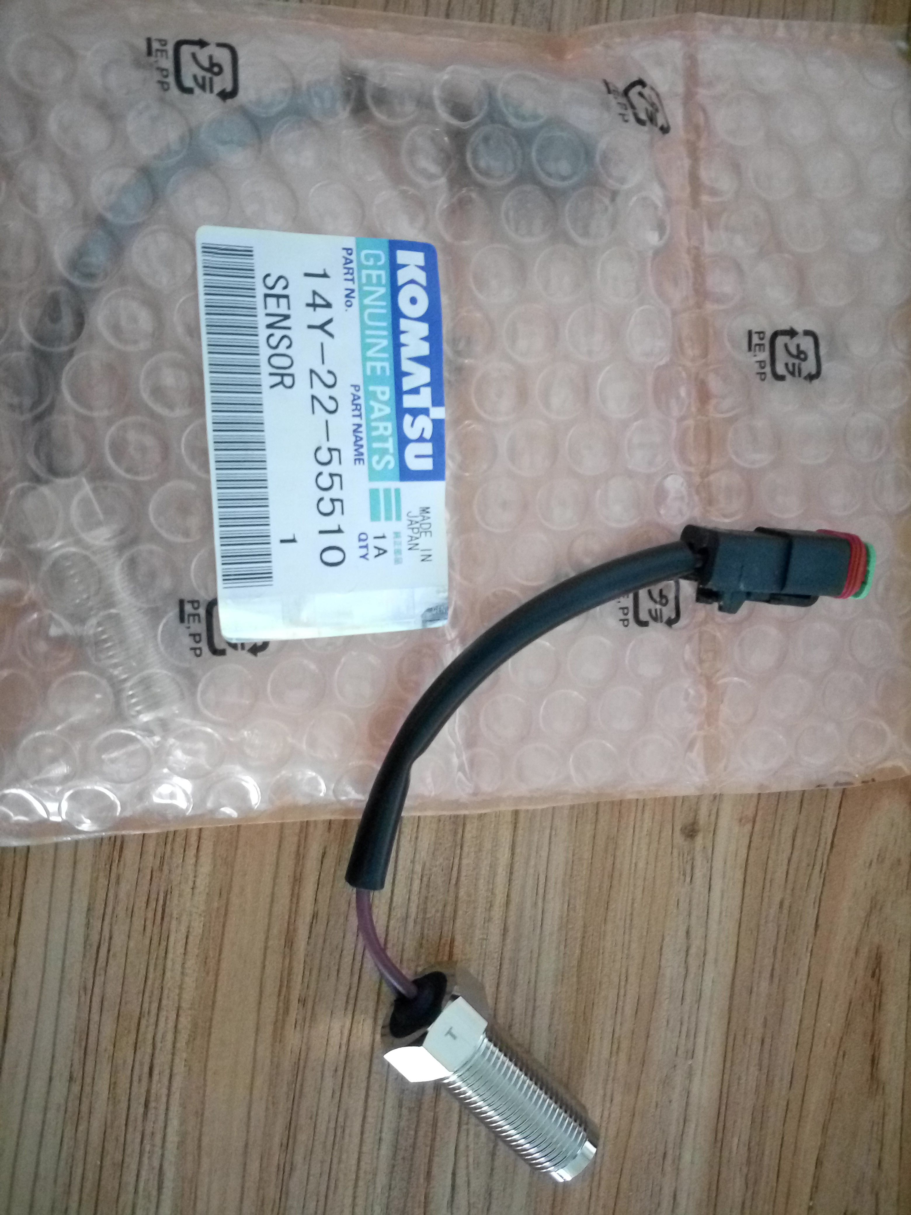 part No. :14Y-22-55510 Sensor, Pressure use for komatsu loader WA470-6 ,WA480-6BULLDOZER D65-16