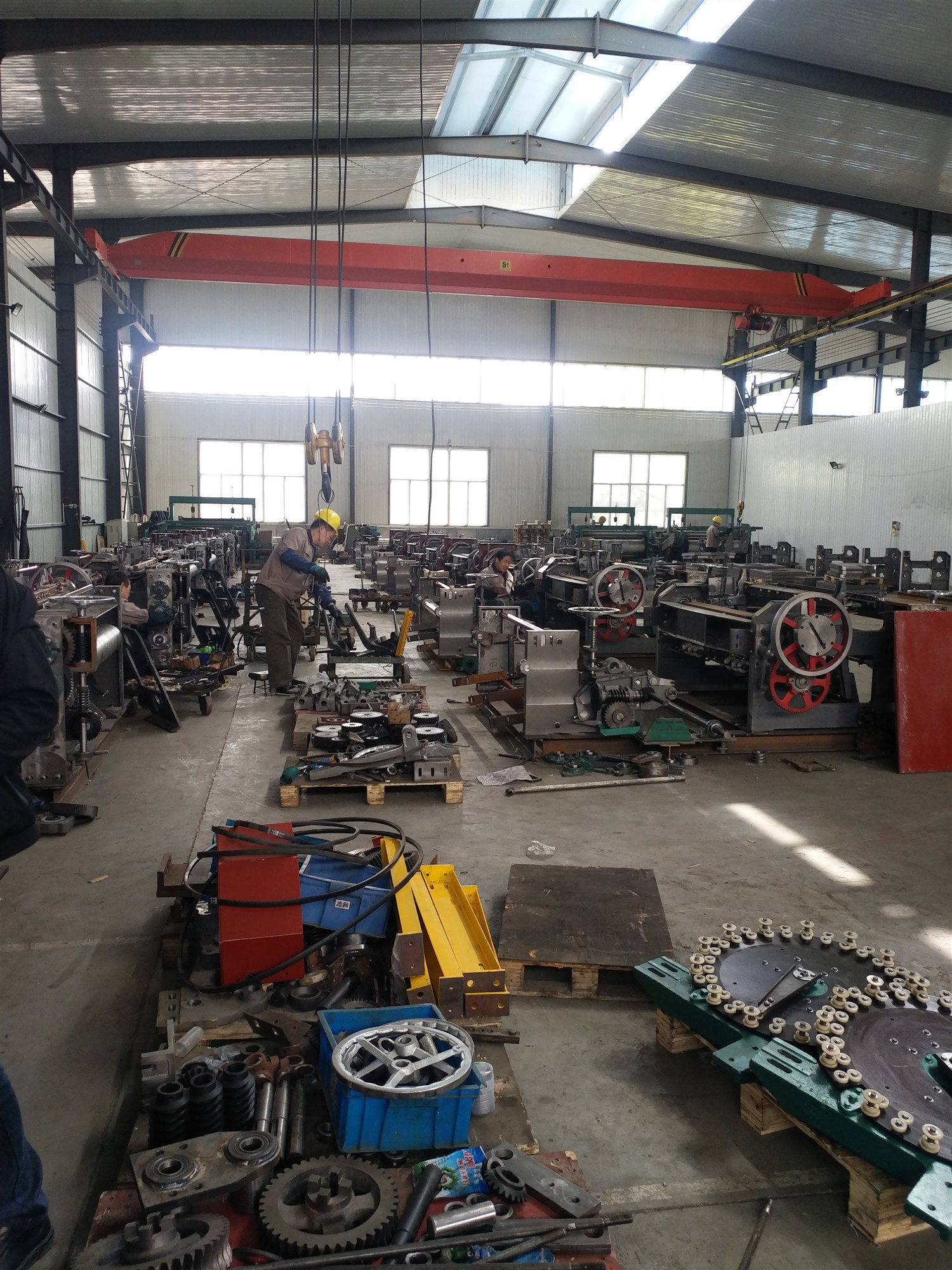 1.3m width Full automatic 20mesh-400mesh metal wire mesh weaving machine